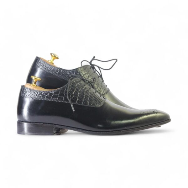 Bespoke Black Brogue Toe Lace Up Shoe for Men - leathersguru