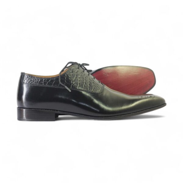 Bespoke Black Brogue Toe Lace Up Shoe for Men - leathersguru