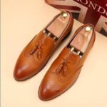 Handmade Men Wingtip brogue Tassels Shoes Men Tan color formal shoes loafer